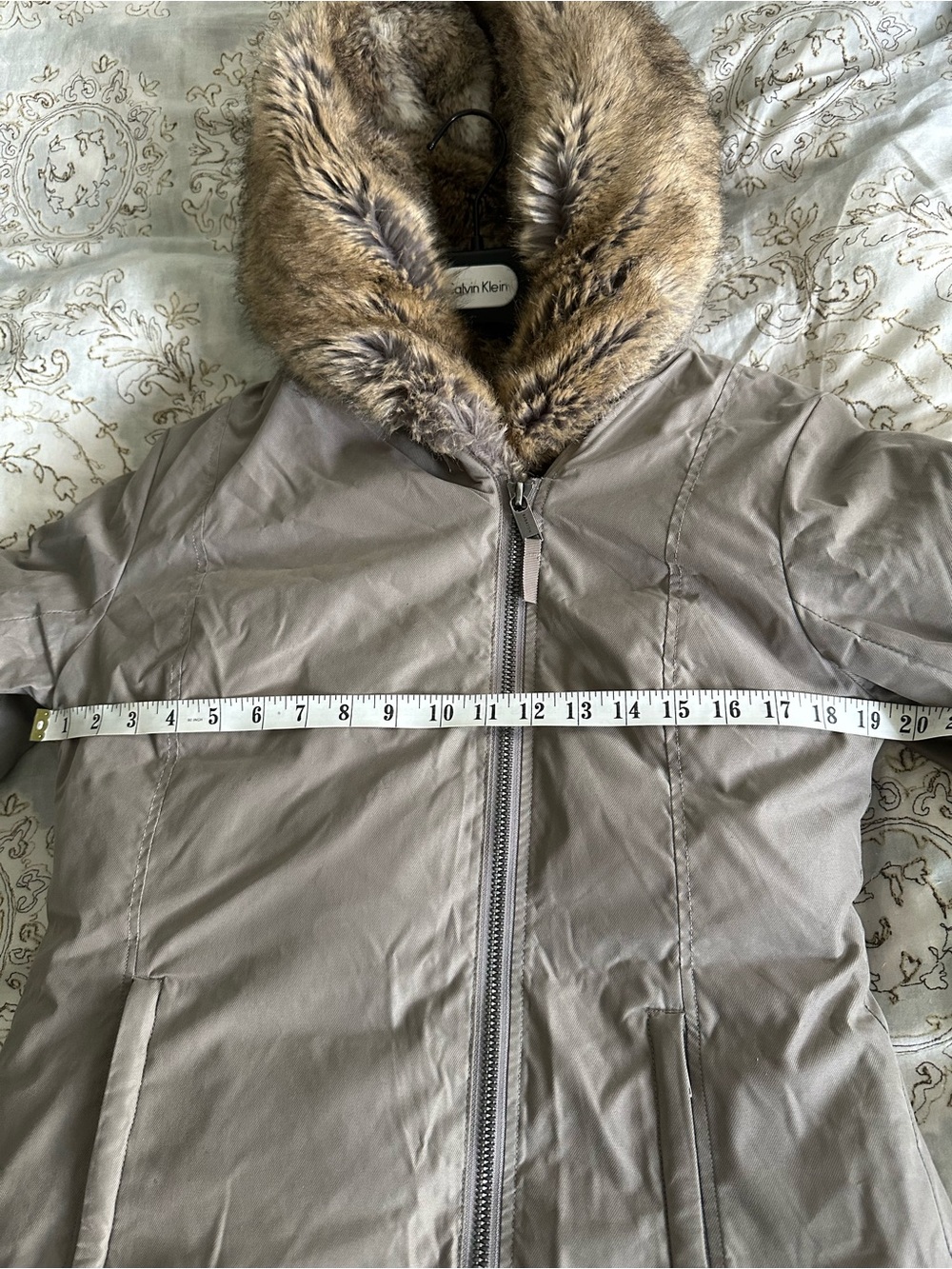Aritzia Babaton St. Moritz Parka Size M